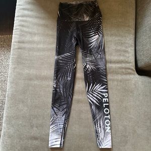 Peloton WITH XS leggings